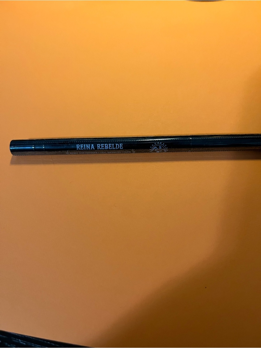 Reina Rebelde Black gel Eyeliner in Travis's